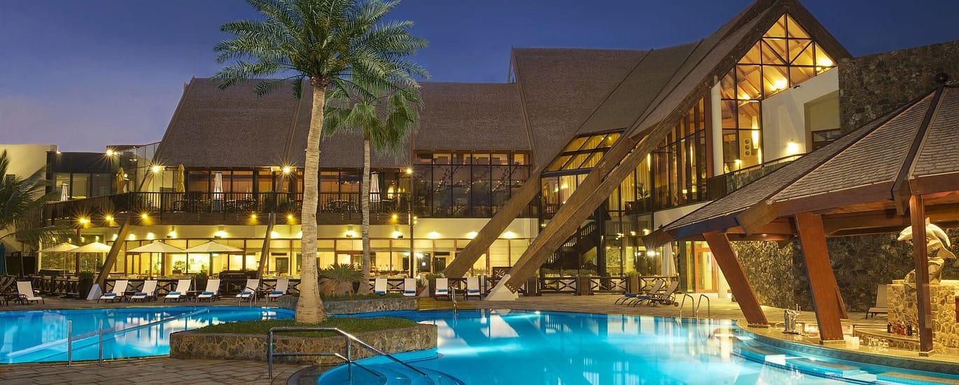 luxury pools UAE